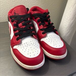 Jordan 1 Low In Red and White Size 7 Big boys No Box